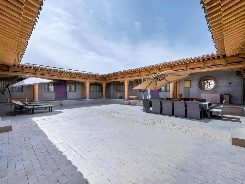 The Silk Road Dunhuang Hotel Exteriör bild